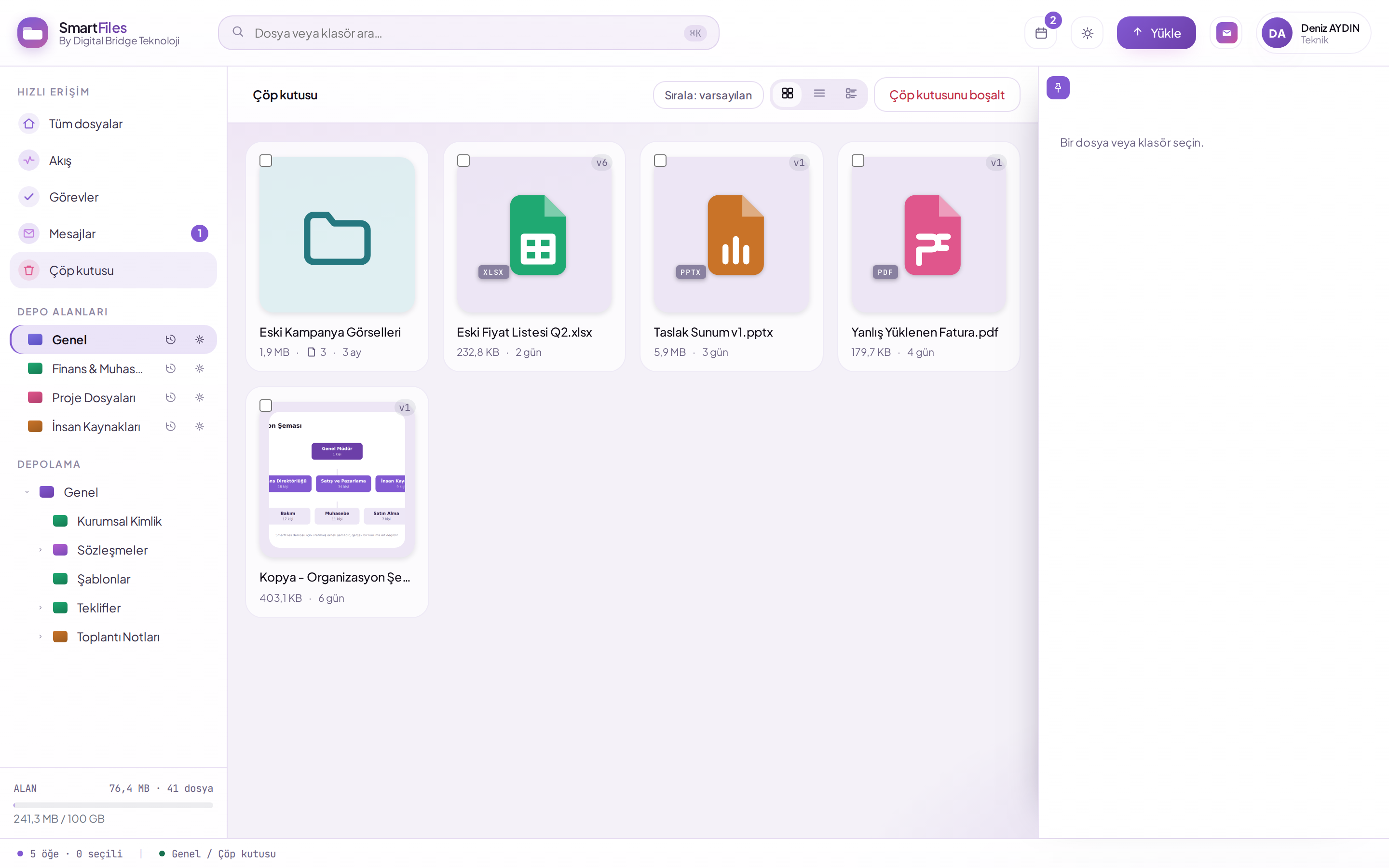 Trash screen: deleted items, remaining retention period, and restore button