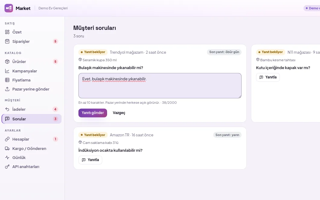 Müşteri soruları: soru kartında son yanıt süresi, yanıt alanı ve Yanıtı gönder düğmesi (demo verisiyle)